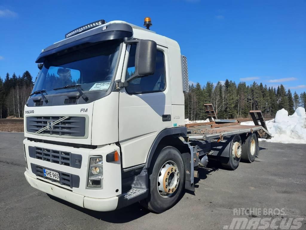 Volvo FM 13 400 erdészeti gépszállító teherautók