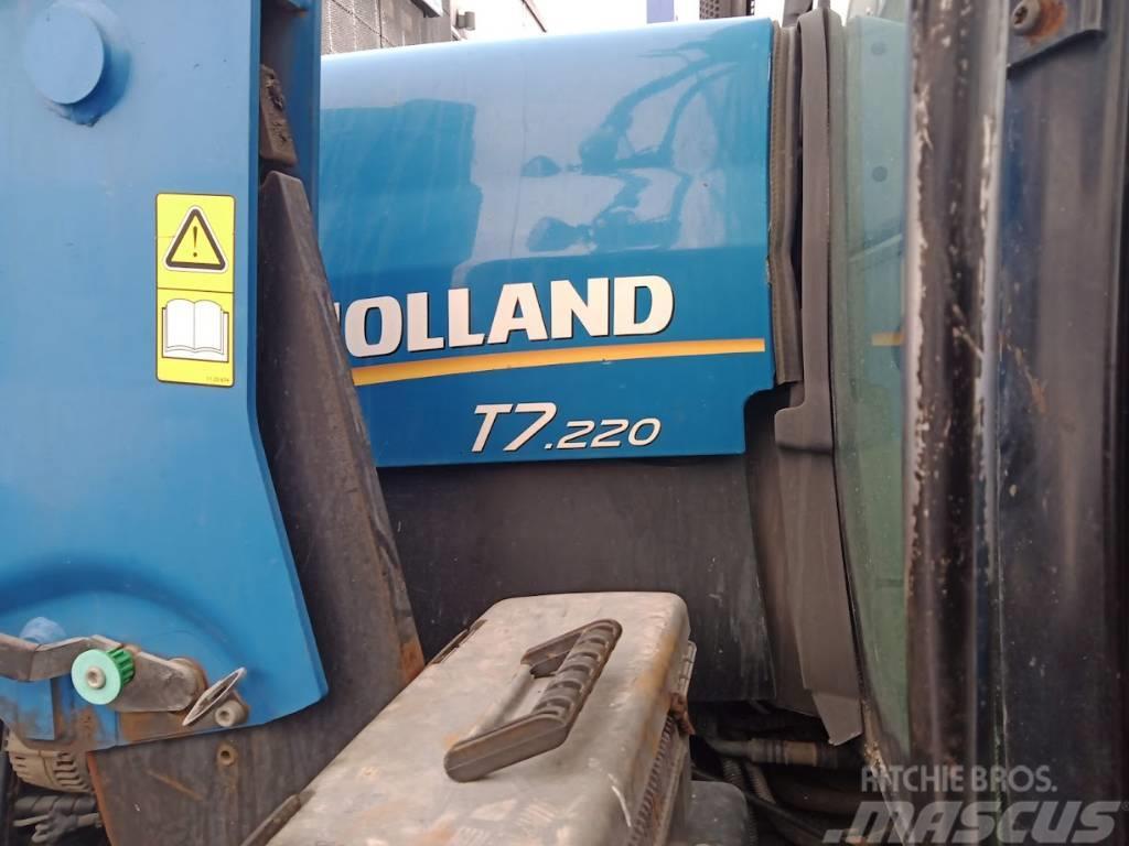 New Holland T 7.220 AC 50km/h + Trima ek. Traktorok