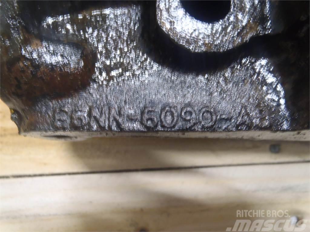 Ford 675 Cylinder head Motorok