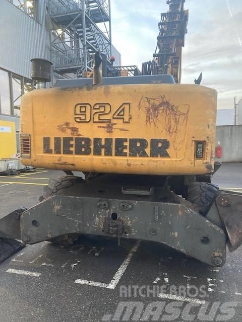 Liebherr 924C-LI Gumikerekes kotrók