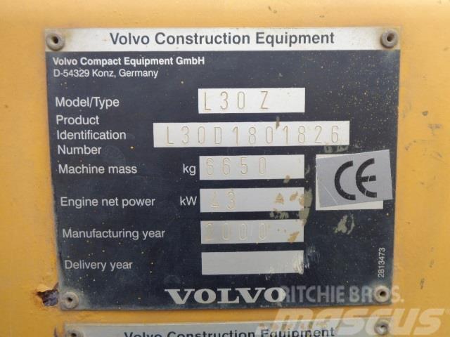 Volvo L 30 Klar til levering. Gumikerekes homlokrakodók