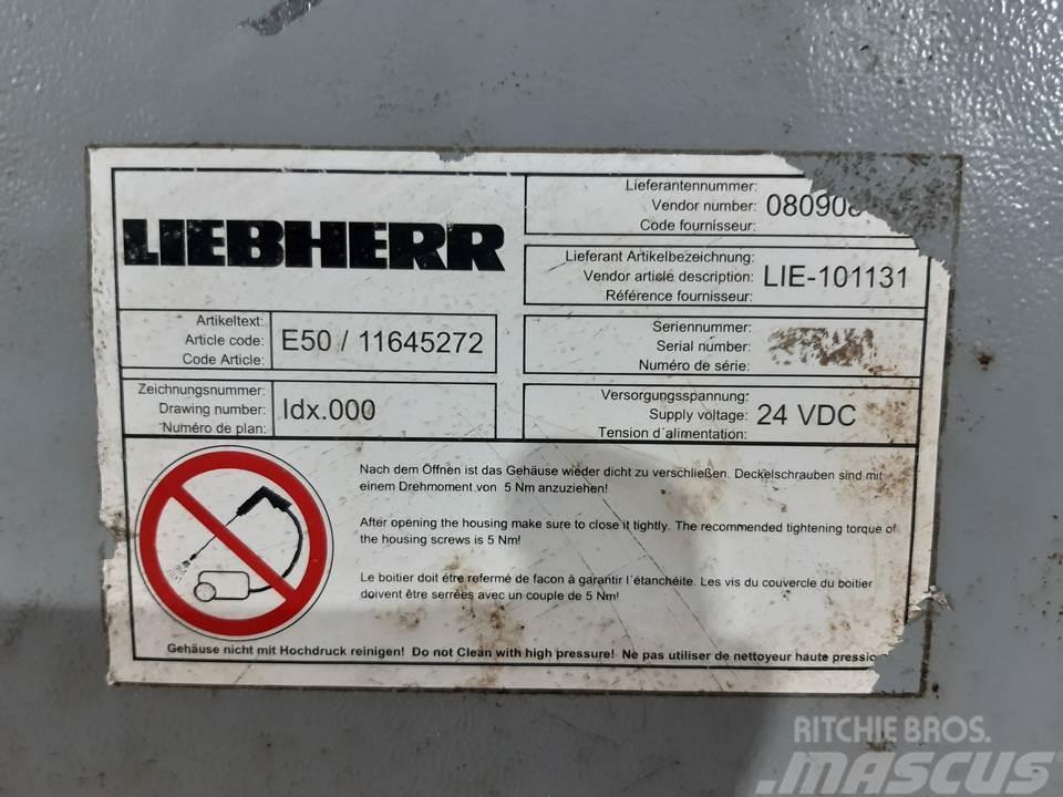 Liebherr R920 Vezetőfülke és belső tartozékok