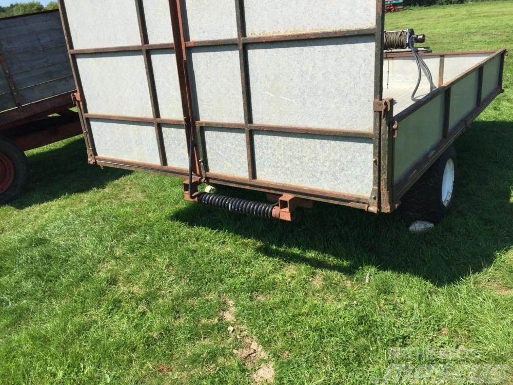  Low level trailer with hydraulic winch £700 Egyéb pótkocsik