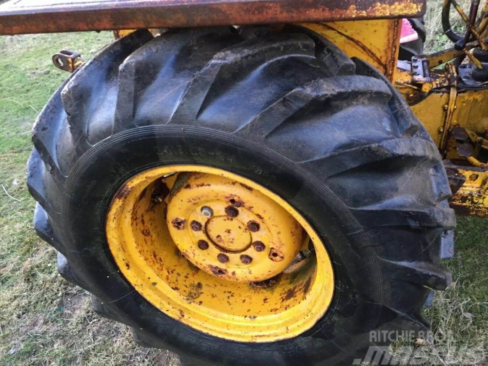Massey Ferguson 135 Loader tractor £1750 Homlokrakodók és kotrók
