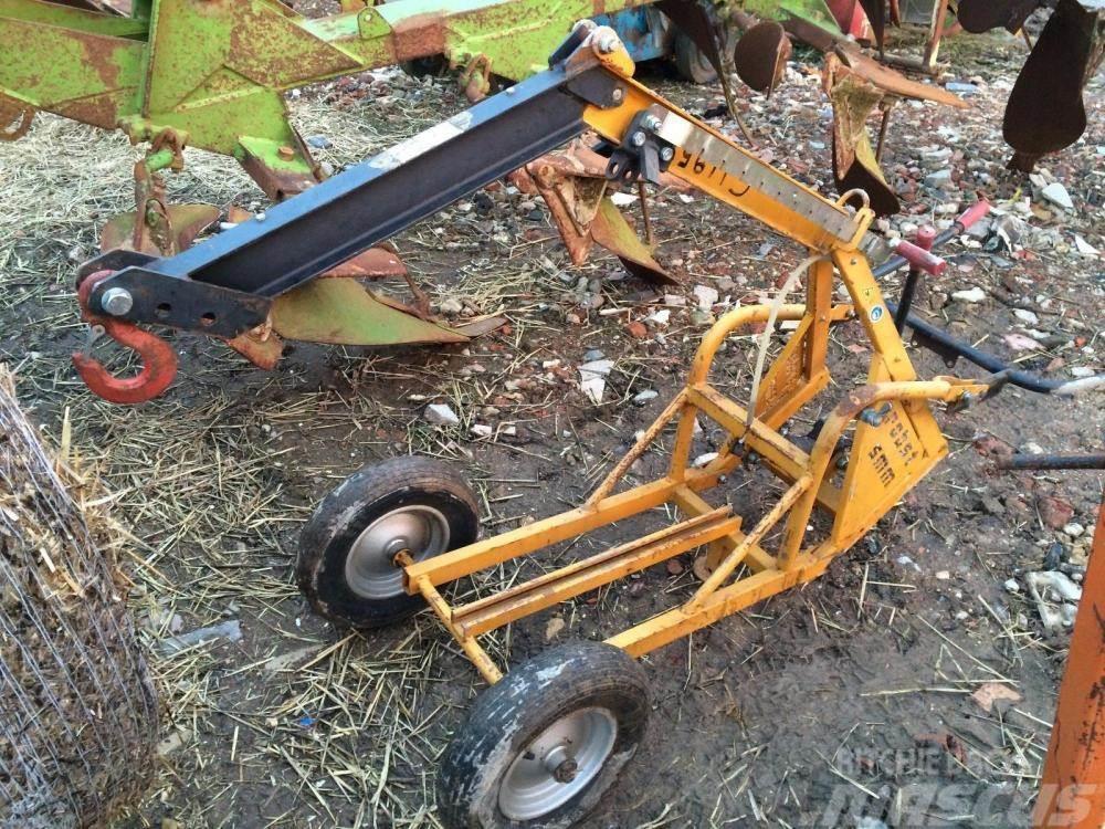 Probst manual operated wheeled hydraulic crane £250 plus  Egyéb alkatrészek