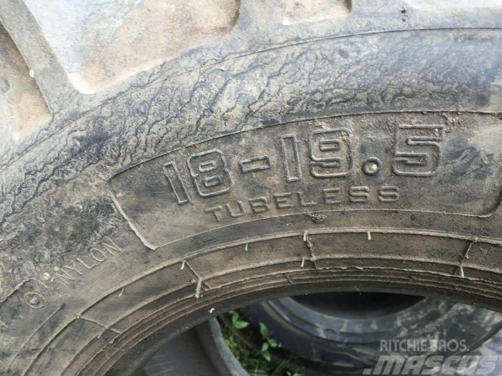  Used Tyre 18 - 19.5 - 16 Ply rating £70 Gumiabroncsok, kerekek és felnik
