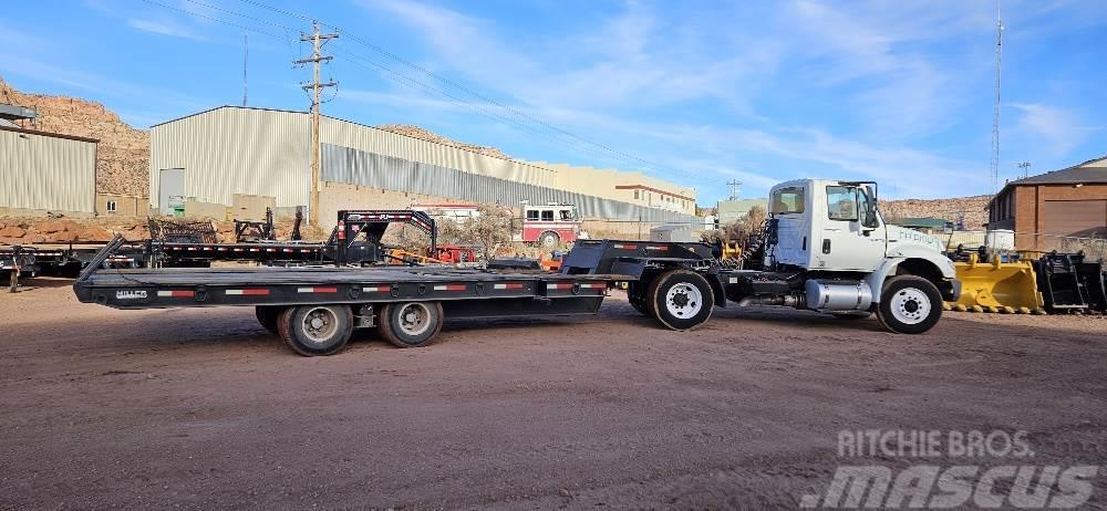  Equipment Truck and Trailer Egyebek