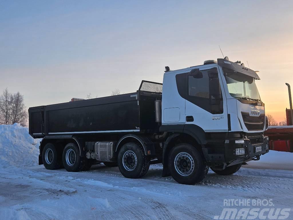 Iveco Trakker 410T50 Billenő teherautók