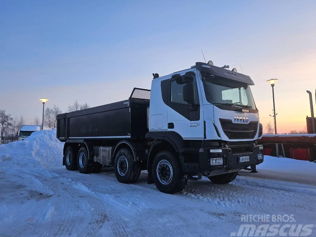 Iveco Trakker 410T50 Billenő teherautók