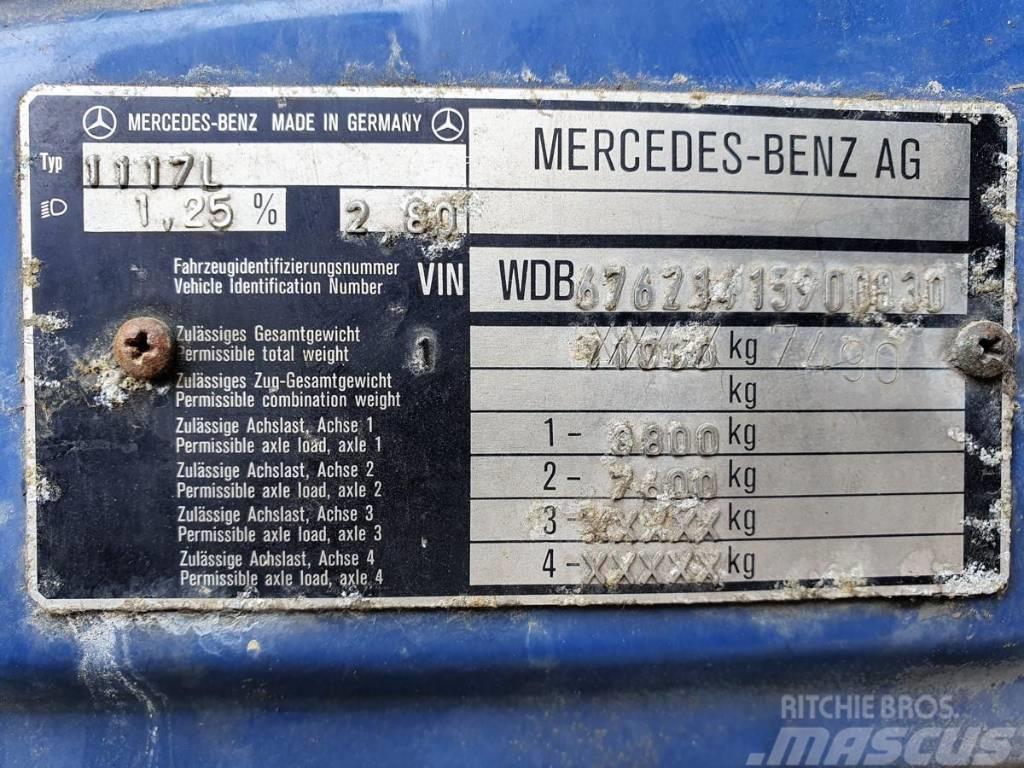 Mercedes-Benz 1117 L (KONIOWÓZ) Állatszállító teherautók
