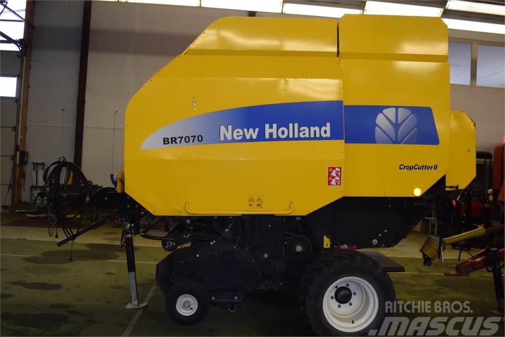 New Holland BR 7070 Crop Cutter II Körbálázók