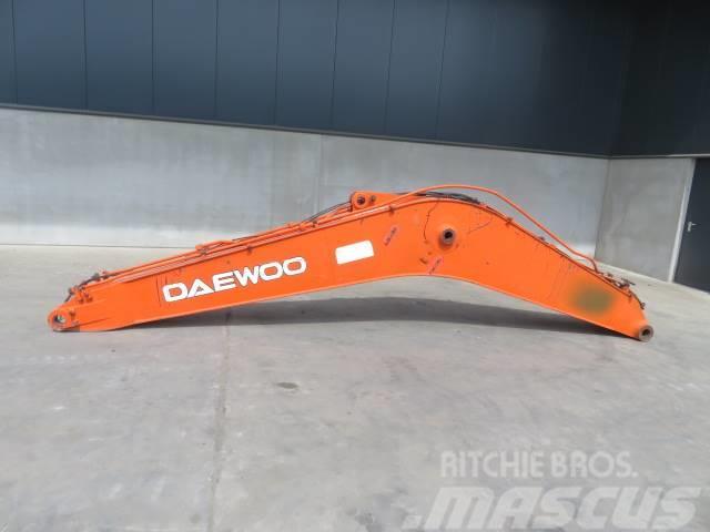 Daewoo DX 225 LC Alváz és felfüggesztés