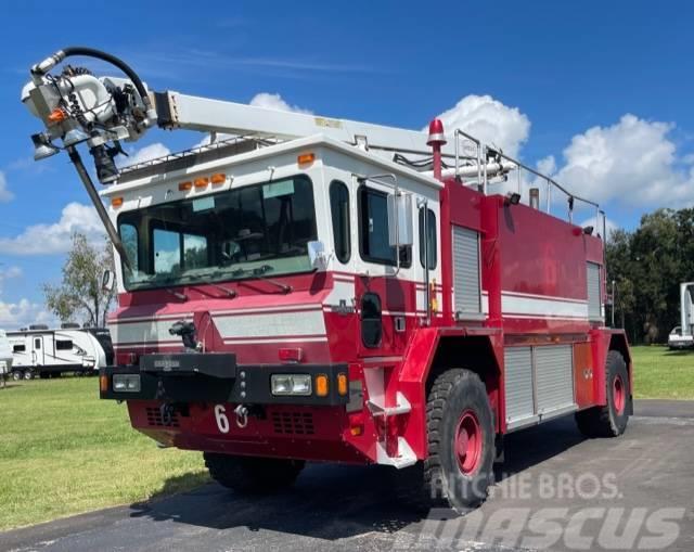  2001 OSHKOSH TI-1500AF4X4 FIRE TRUCK SKY BOOM 2001 Tűzoltó