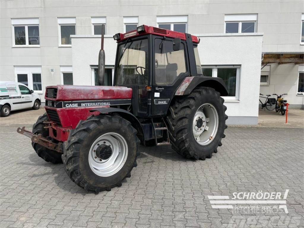 Case IH 844 XL A Traktorok
