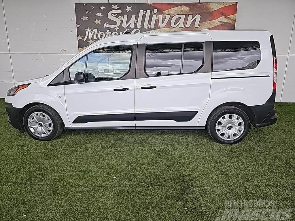 Ford Transit Connect Mini buszok