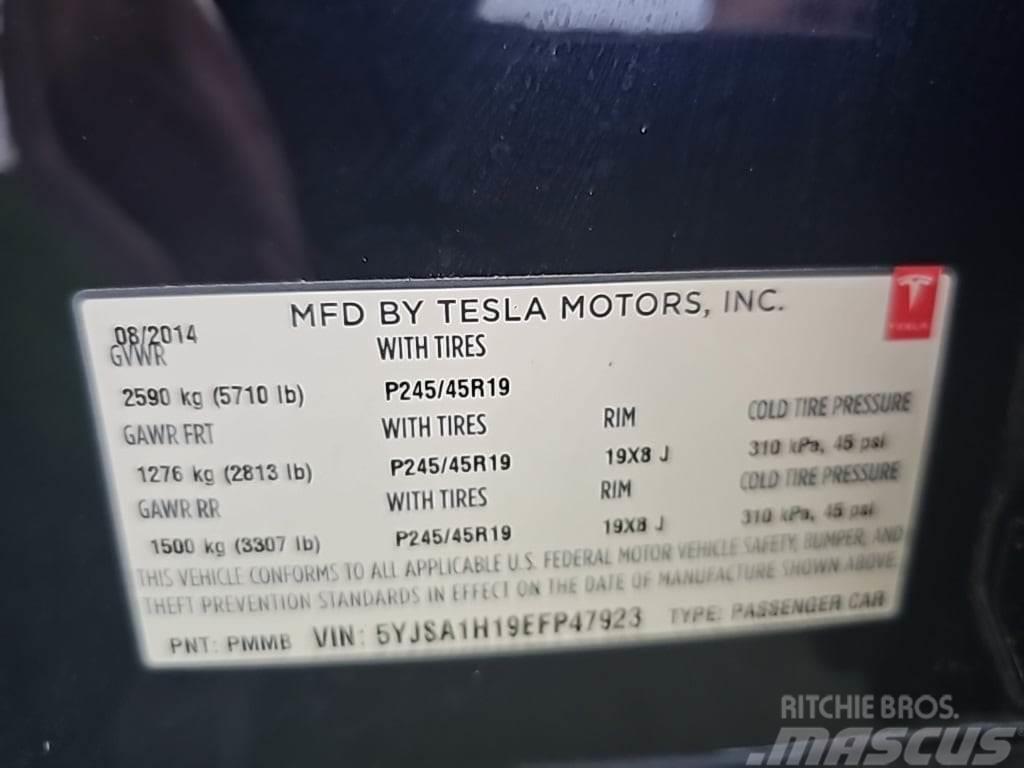 Tesla Model S Kistehergépjárművek