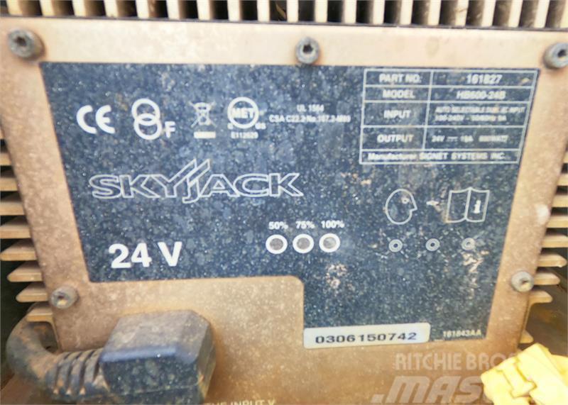 SkyJack SJ3226 Ollós emelők