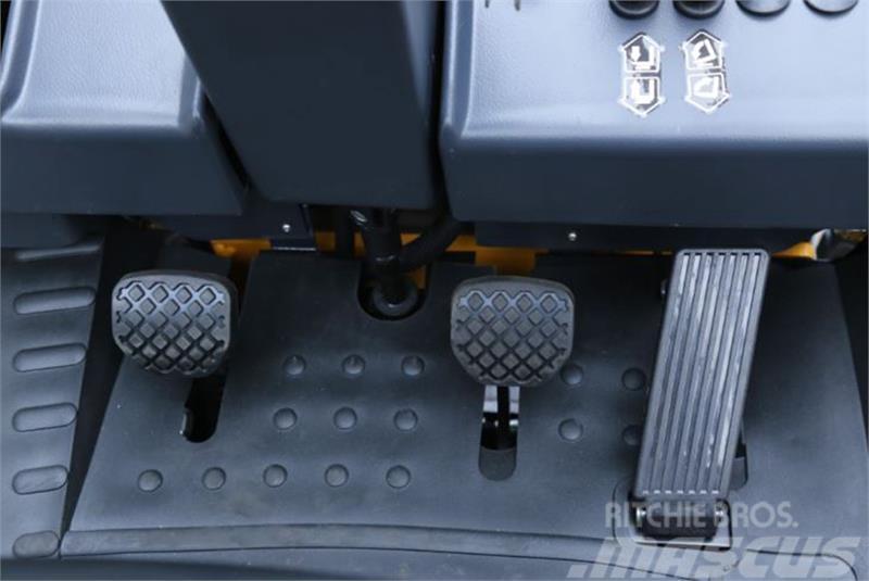  UN-Forklift FL25T-NJX2 Targoncák-Egyéb