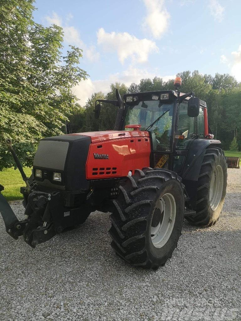 Valtra 8350 Traktorok