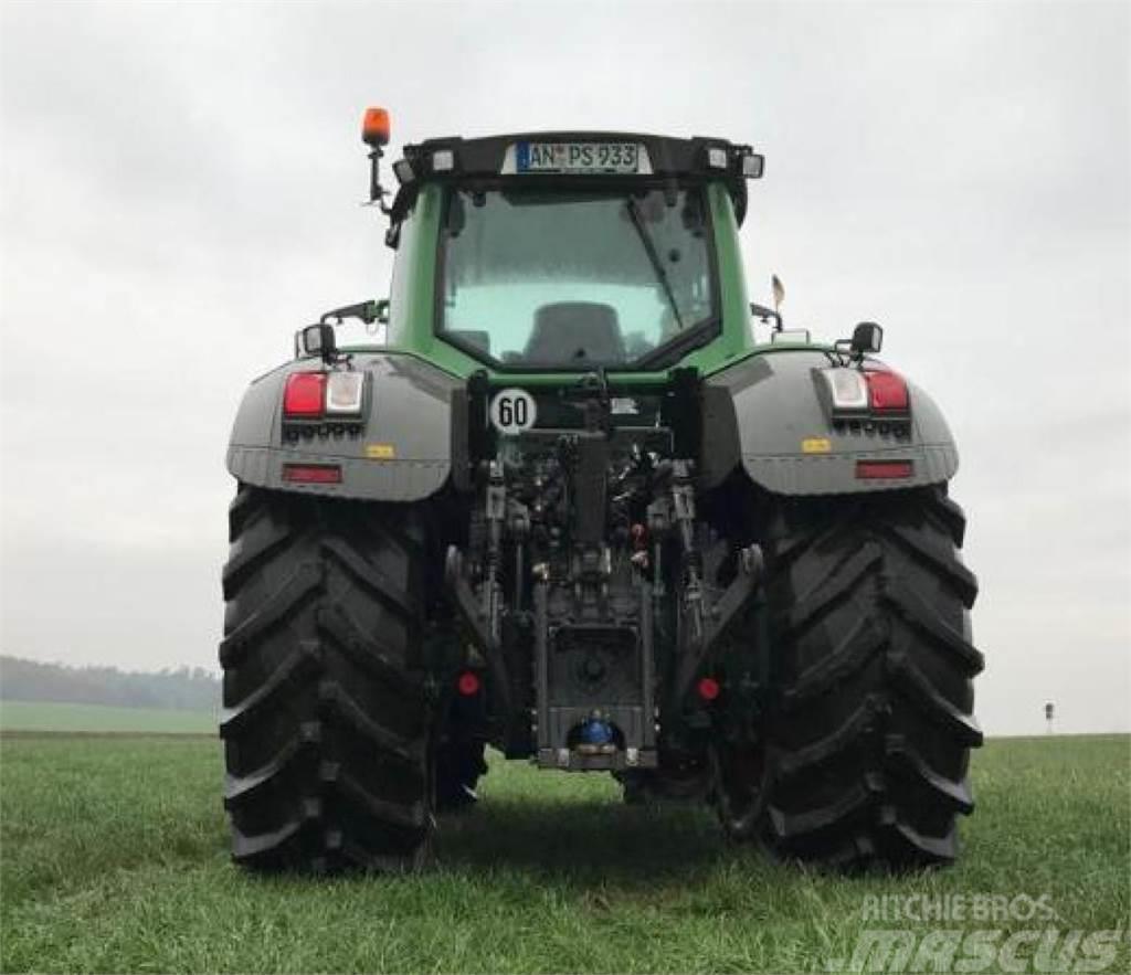 Fendt 933 Vario S4 Profi Plus Traktorok