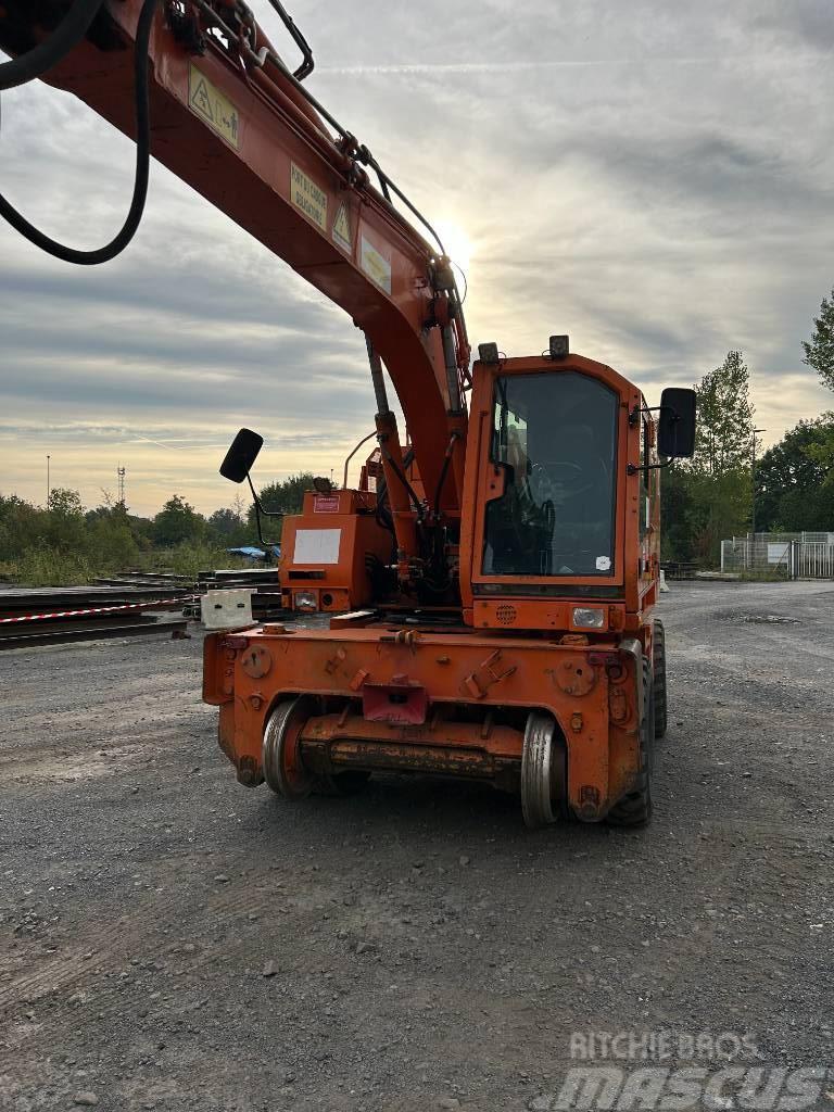 CASE 788 Rail Road excavator Vasút karbantartó eszközök