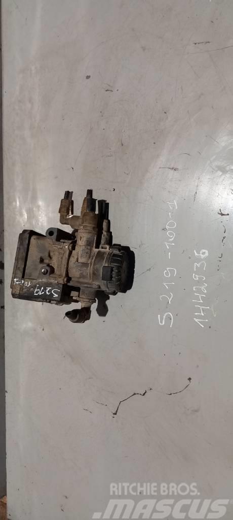 Scania R420 1442936 EBS valve Hajtóművek