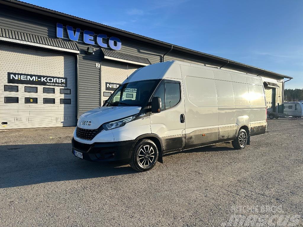 Iveco Daily 35S16A8 16m3 Transporterek