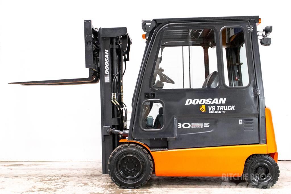 Doosan B30X, 3-tons motviktstruck med låga timmar Elektromos targoncák