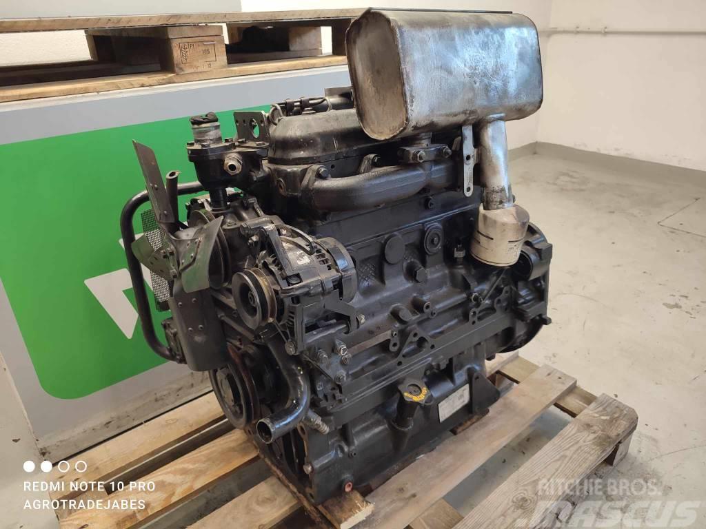 New Holland TD80 engine Motorok