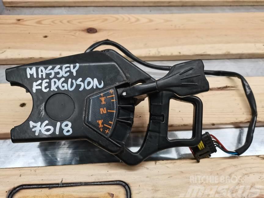 Massey Ferguson 7616 travel direction switch} Vezetőfülke és belső tartozékok