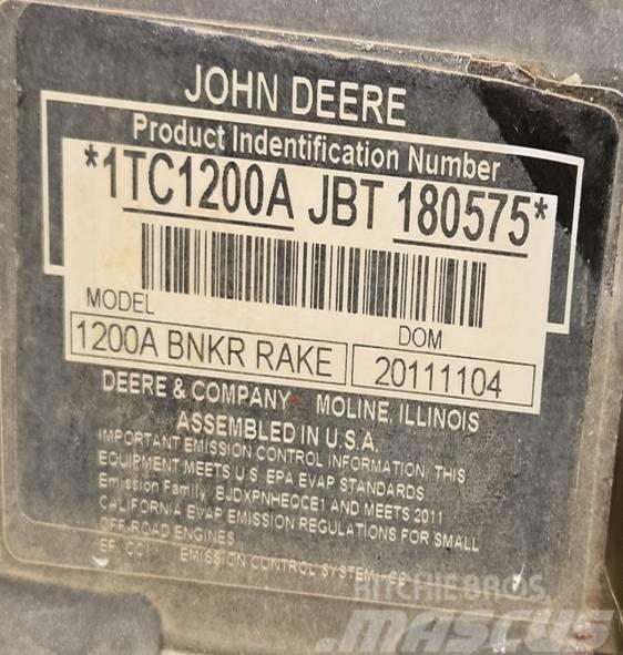 John Deere 1200 A Gereblyék