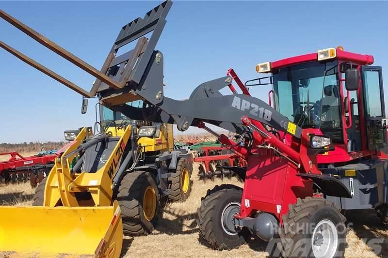  New Apache front loader and forklift 1.5 ton Traktorok