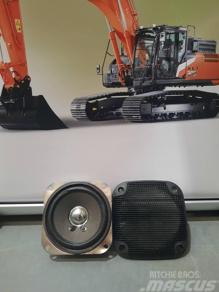 Hitachi Speaker - 4361302 Vezetőfülke és belső tartozékok