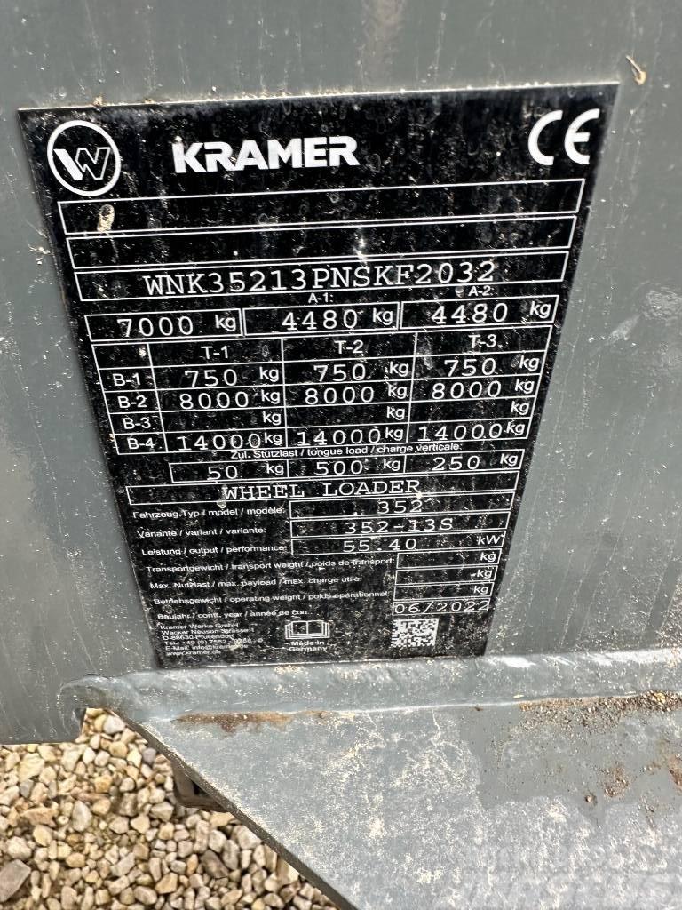 Kramer 8105 Gumikerekes homlokrakodók