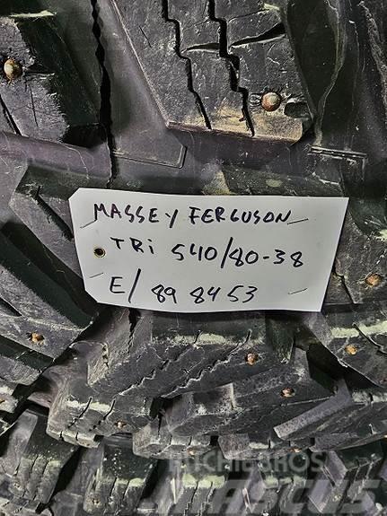 Massey Ferguson Hjul par: Nokian hakkapelitta tri 540/80 38 Pronar Gumiabroncsok, kerekek és felnik