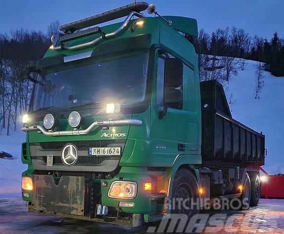 Mercedes-Benz 2548 Multifunkciós teherautók