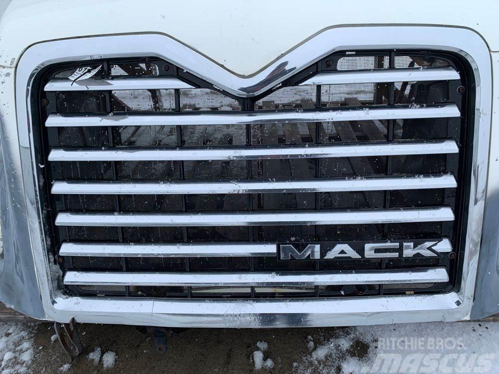 Mack Pinnacle CXU612 Vezetőfülke és belső tartozékok