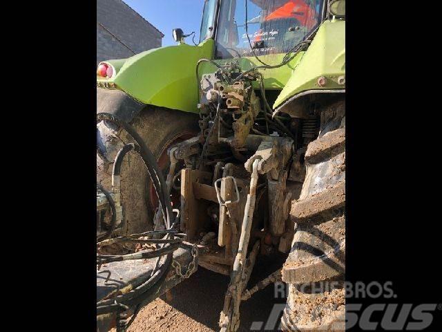 CLAAS AXION 850 Traktorok