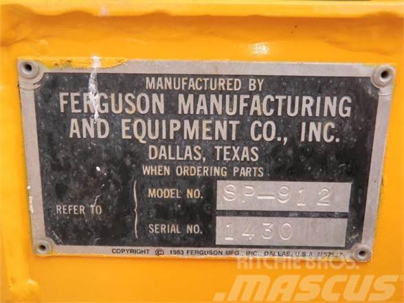 Ferguson SP912 Pneumatikus kerekes hengerek