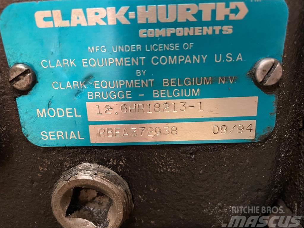 Clark model 12.6HR18213-1 transmission Váltók