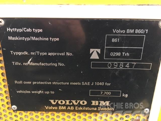 Volvo 861 dumper 6 x 4 til ophug Mezei dömperek