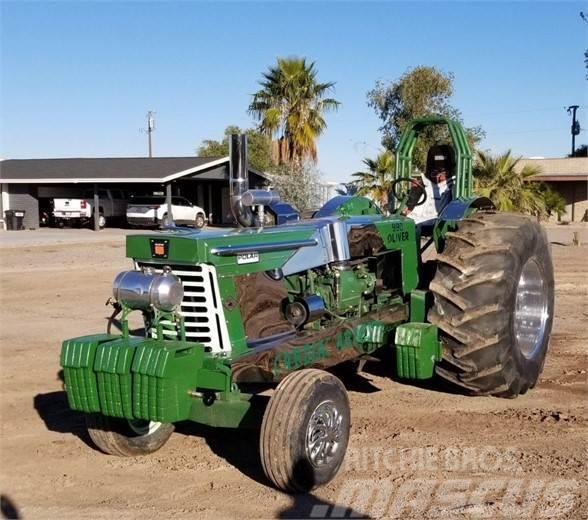 Oliver 990 Traktorok