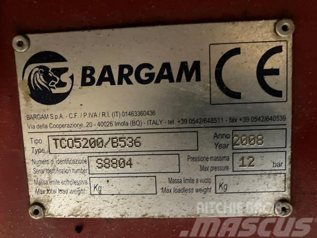 Bargam 5200-36 Vontatott trágyaszórók