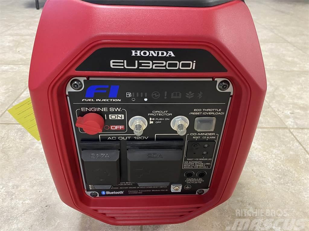 Honda EU3200I Fénytornyok