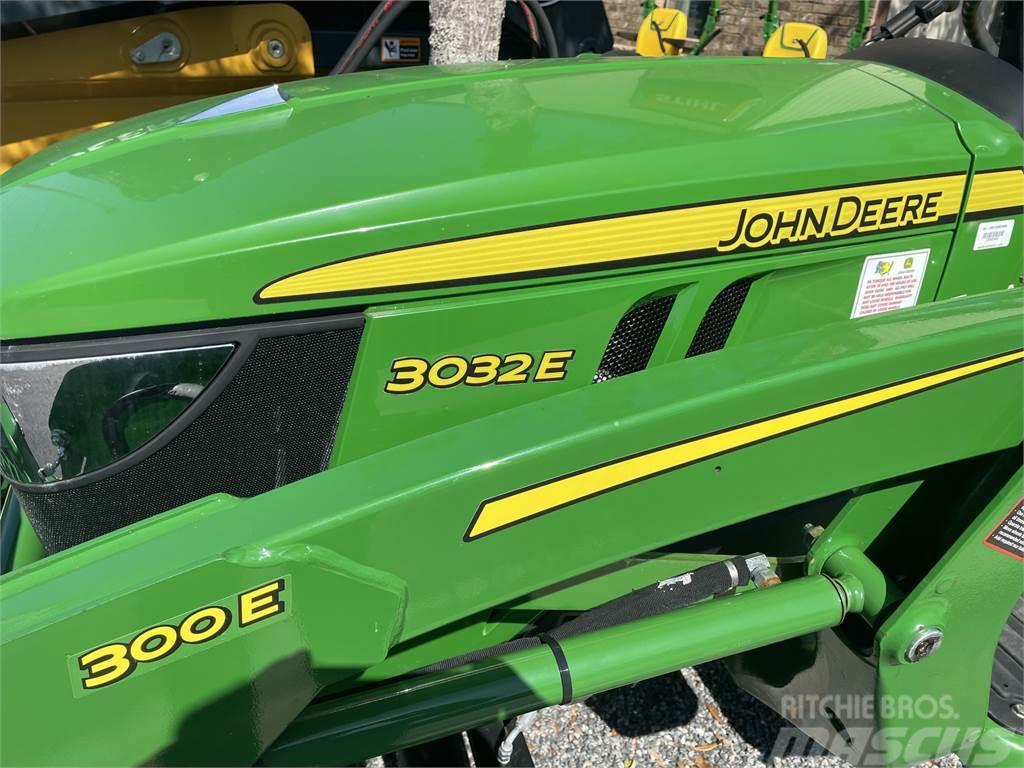 John Deere 3032E Kompakt traktorok