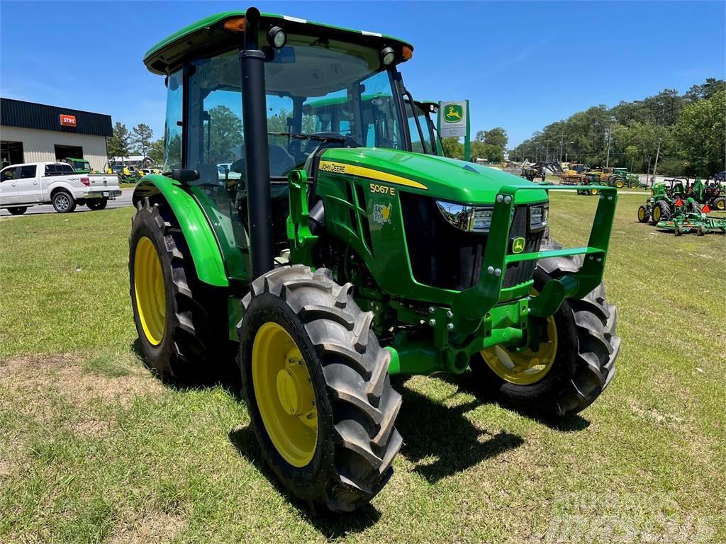 John Deere 5067E Kompakt traktorok