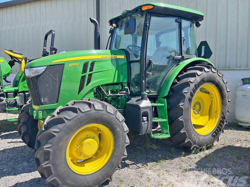 John Deere 6135E Kompakt traktorok