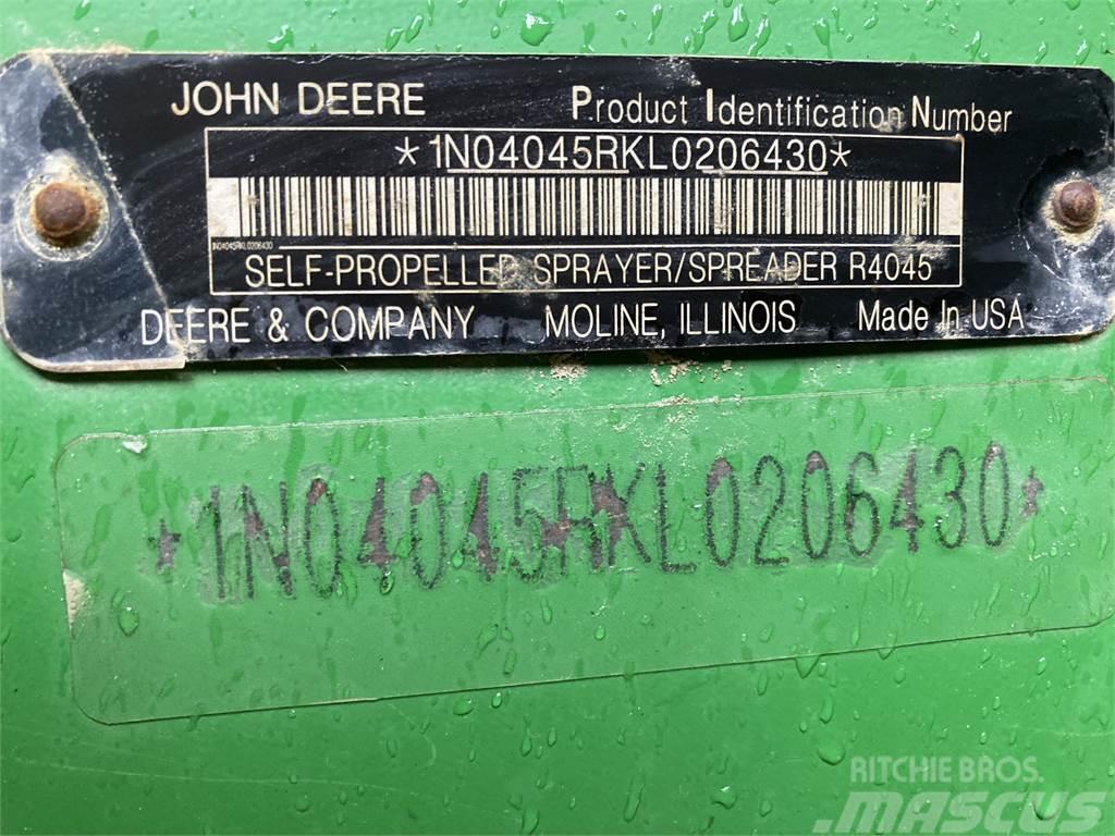 John Deere R4045 Vontatott trágyaszórók