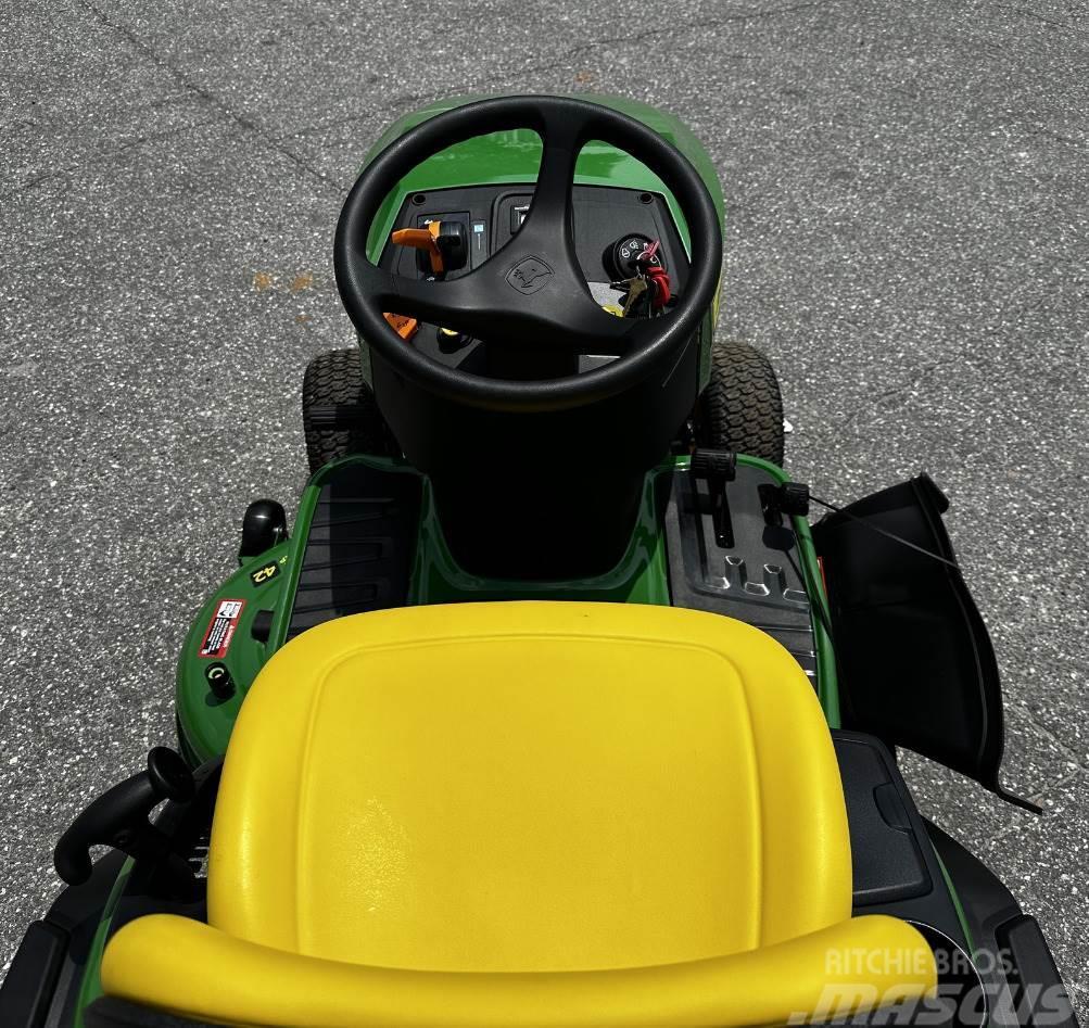 John Deere S240 Kompakt traktorok