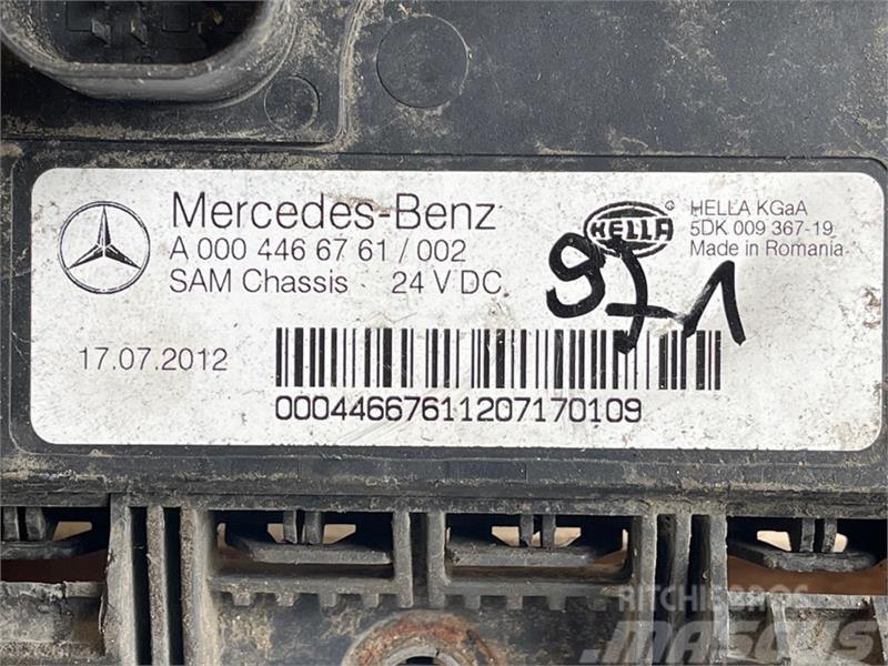 Mercedes-Benz MERCEDES ECU SAM A0004466761 Elektronika